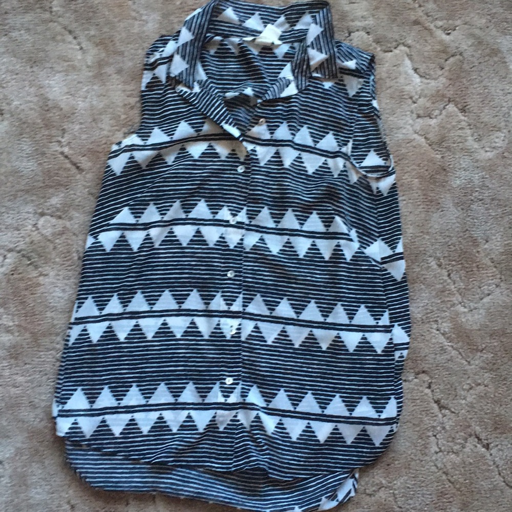 H&M black/white Aztec top